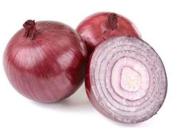 The Power of Raw Onion: 5 Big Benefits for Summer Health