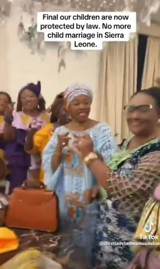 Video Of Sierra Leone’s First Lady Celebrating With Country’s Women After A Bill Banning Child Marriage Was Passed