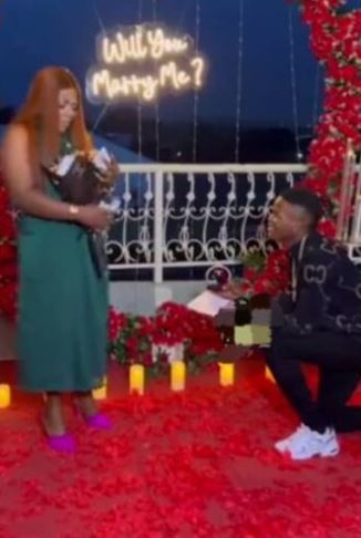 Lady In Tears As Boyfriend Proposes With Diamond Ring (Video)