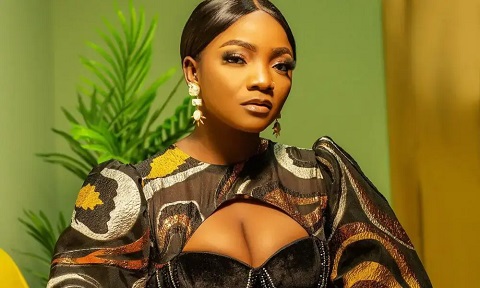 I Find It Beautiful When Men Cry – Simi