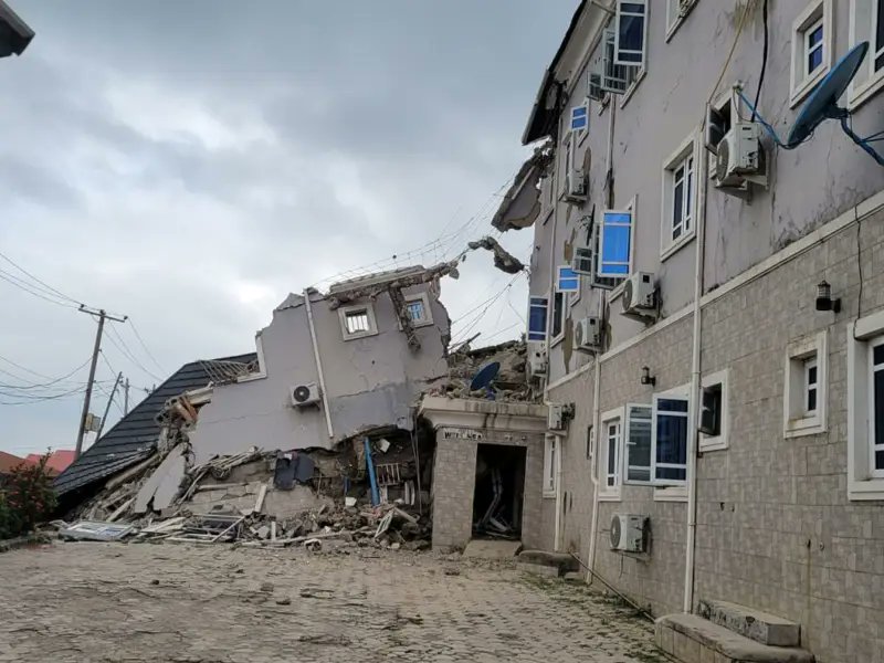 Two-Storey Building Collapses In Kubwa Abuja, Many Feared Trapped (Photos)