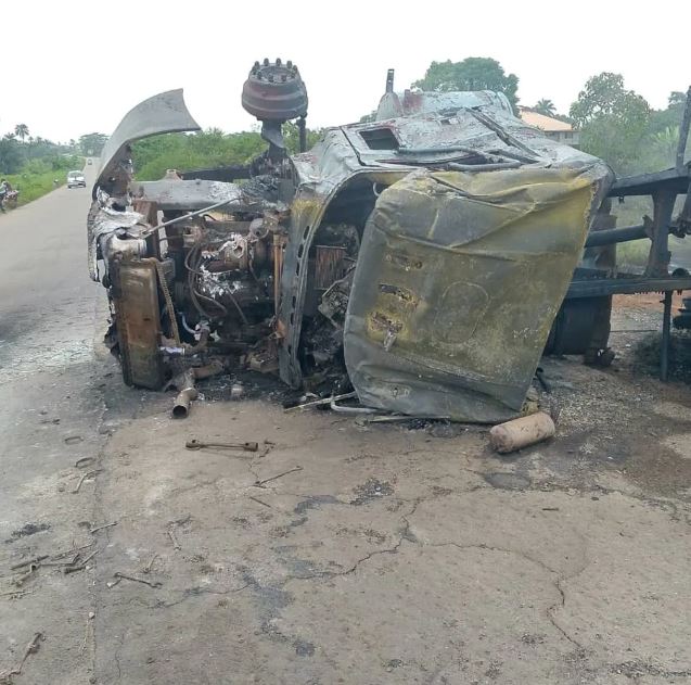 Two Die As Fuel Tanker Explodes Along Ijebu-Ode-Ibadan Expressway