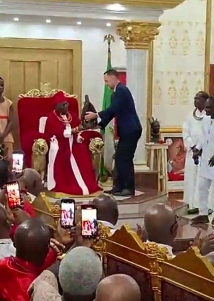 Oba Of Benin Receives Two Looted Artefacts From U.S