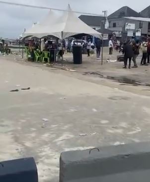 Community Youths Shut Down Port Harcourt Refinery Over Unemployment (Video)