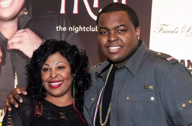 Popular Singer, Sean Kingston And His Mother Indicted Over $1 Million Fraud