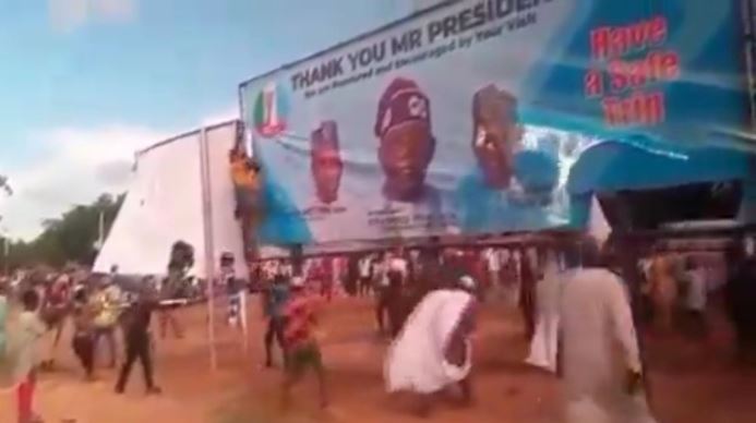 Damaturu Youths Vandalise Billboards Welcoming President Tinubu Shortly After The Launch Of Agricultural Empowerment Scheme (Video)