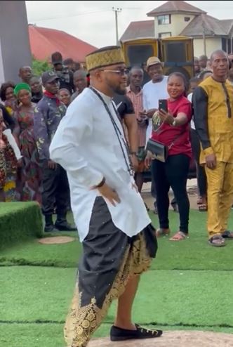 Groom Shows Part Of Akwa Ibom Traditional Wedding That Almost Discouraged Him From Doing The Ceremony (Video)