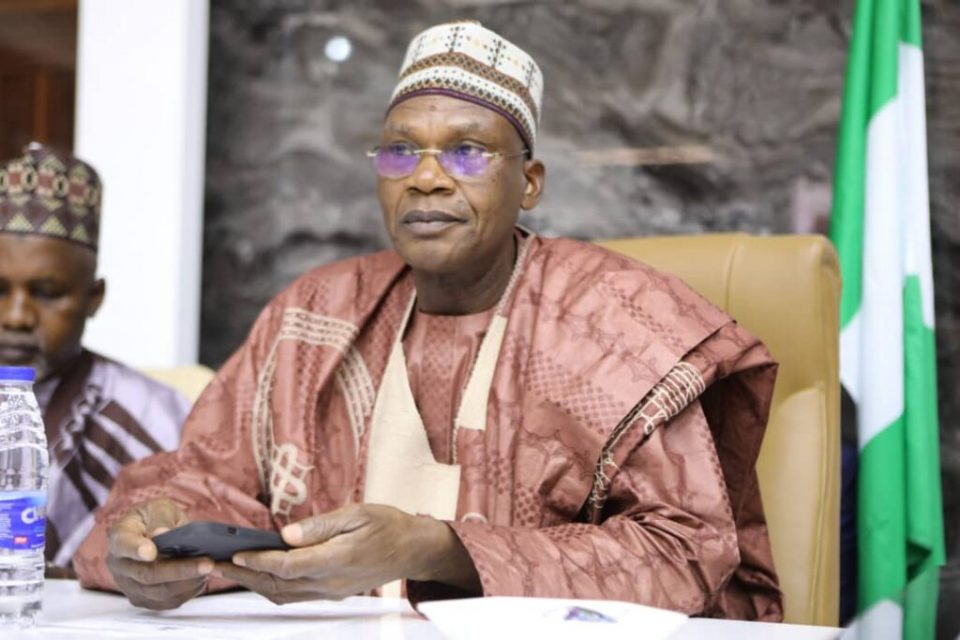 FG Slashes Stranded Foreign Scholars’ Allowances