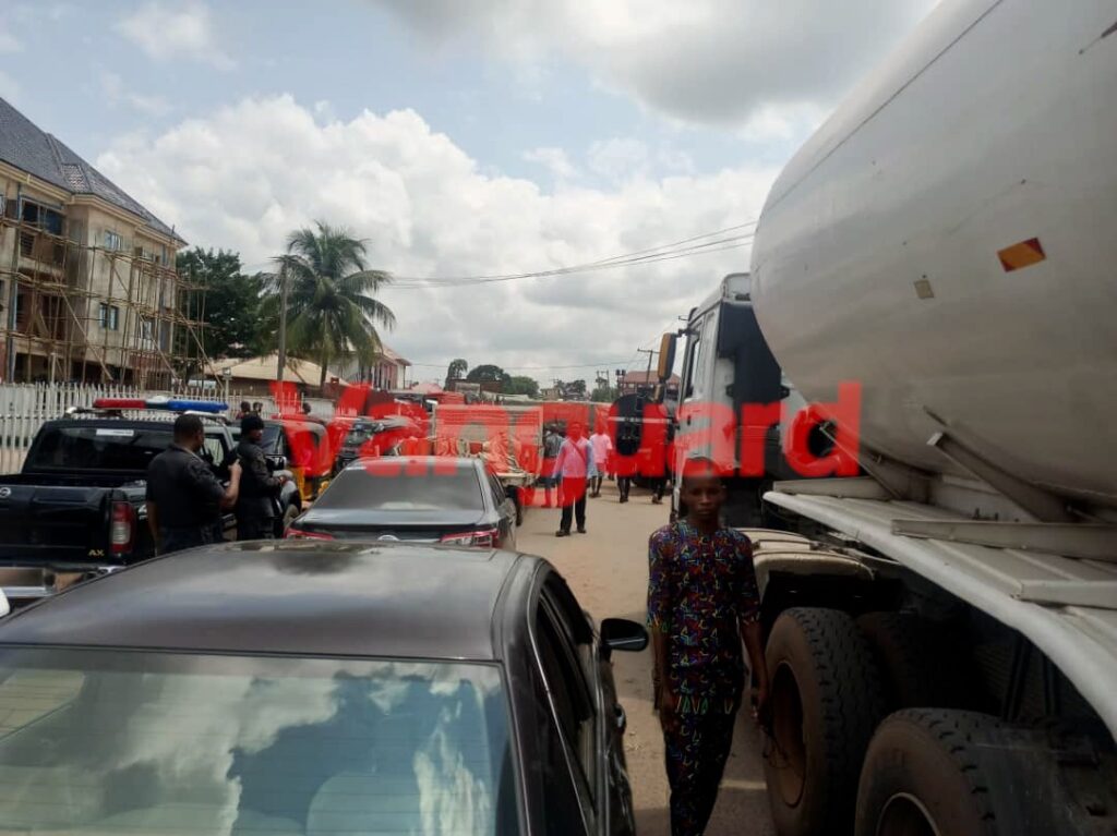 Drama As Female Truck Driver Blocks Highway In Abia To Protest Harassment (Photos)