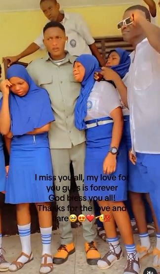 Female Students In Tears As Their Favourite Corper Announces His Departure From Their School (Video)