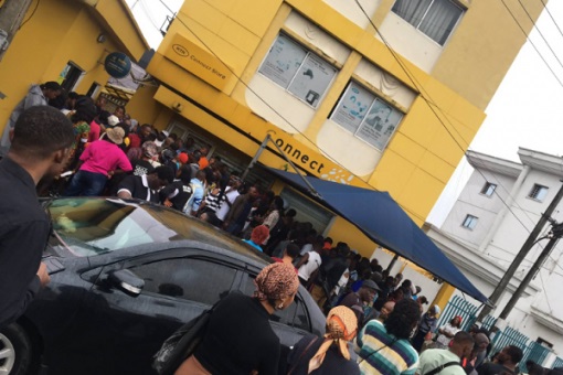 Subscribers Besiege MTN Offices Over Barred Lines