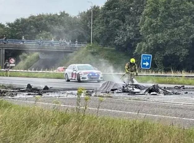 Pilot Dies As Plane Crashes On Highway In Broad Daylight