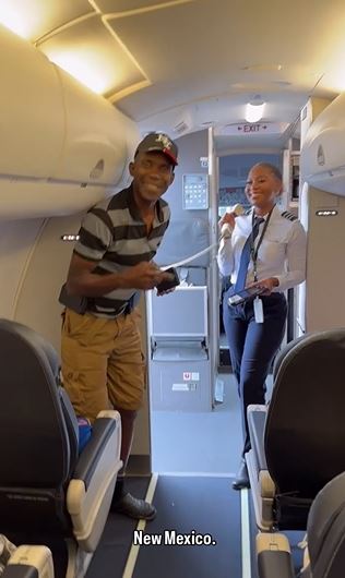 Pilot Surprises Her Dad, Introduces Him To Passengers Onboard (Video)