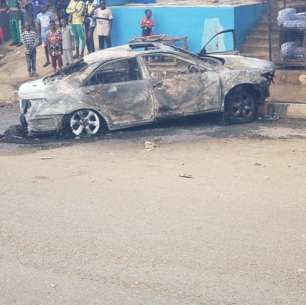 Irate Mob Set Vehicle Ablaze Following Death Of Pedestrian In Ogun Accident