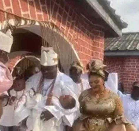 Ooni Of Ife Welcomes His Twins To The Palace (Photos)