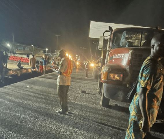 Six Feared Dead As Truck Rams Into Vehicle, Pedestrians In Ogun