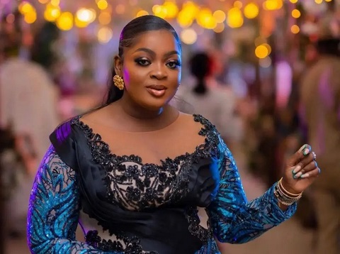 I’m Waiting On The Lord For Kids – Eniola Badmus