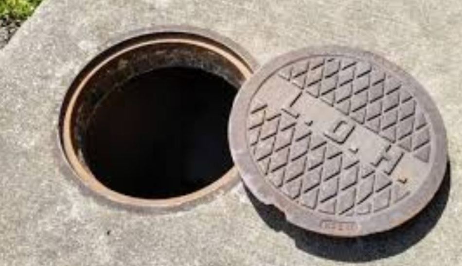 Vandals Of Abuja Highway Sewage Manhole Covers Arrested