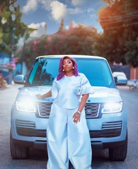 Anita Joseph’s Husband, MC Fish Gifts Her A Range Rover On Her Birthday (Photo)