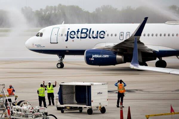 Two Bodies Found In Landing Gear Of JetBlue Plane At Florida Airport