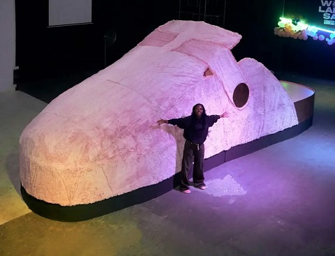 Nigerian Designer, Sanya Shows Off The World’s Largest Sandal She Just Designed (Photo)