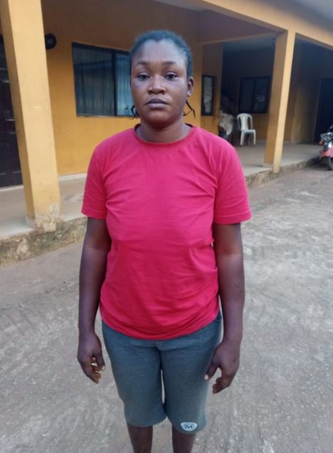 Police Arrest Woman For Using Heated Metal Object To Inflict Burn Injuries On 15-year-old Househelp’s Laps And Genit@ls In Edo