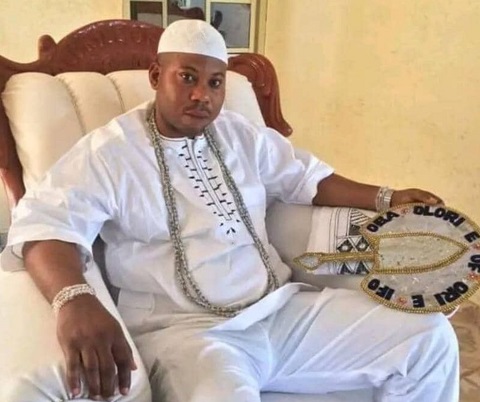 Ogun Monarch In Viral Assault Video, Arraigned, Stripped of Title (Photo)