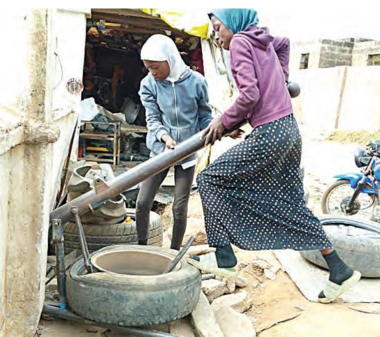 How We Became Vulcanisers By Accident – Ilorin Sisters Who Want To Be Doctor, Accountant Speak Up