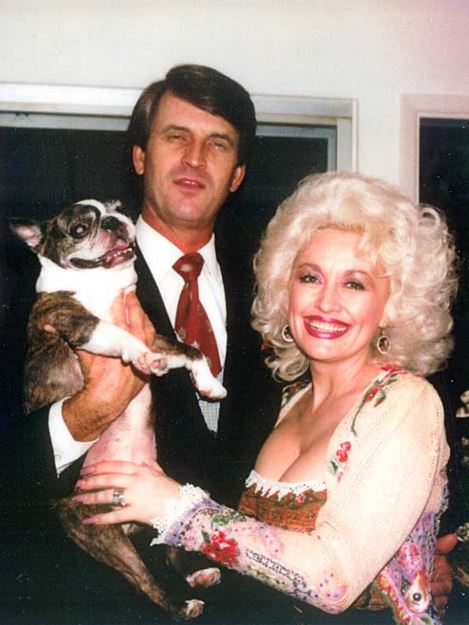 Dolly Parton’s Husband, Carl Dean Dies At 82