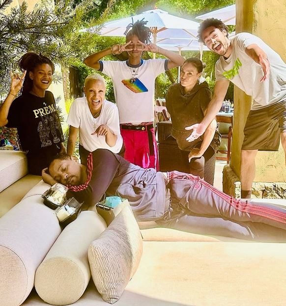 Will Smith Shares Adorable Photo With His Ex-wife, Current Wife, And All Their Kids